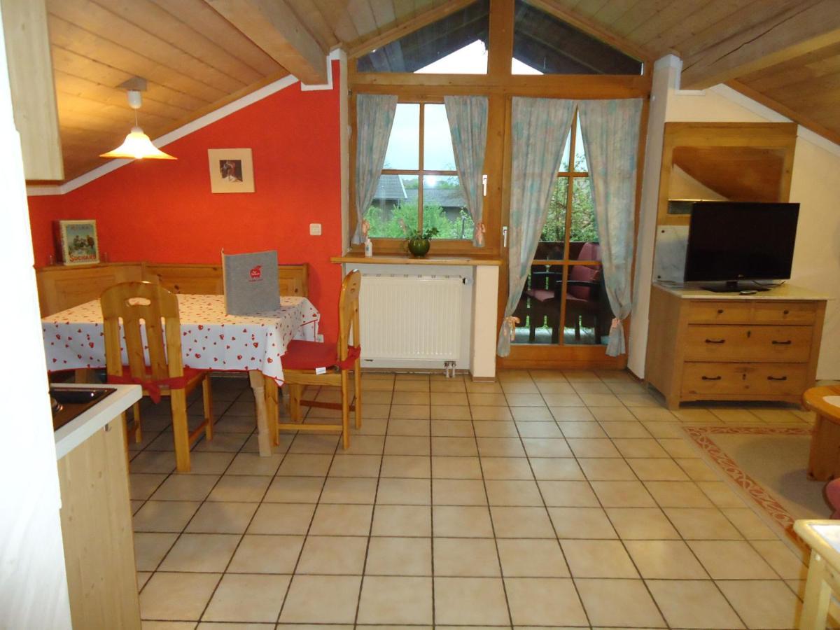 Ferienwohnung Wingen Bad Feilnbach Szoba fotó