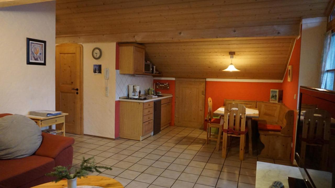 Ferienwohnung Wingen Bad Feilnbach Szoba fotó